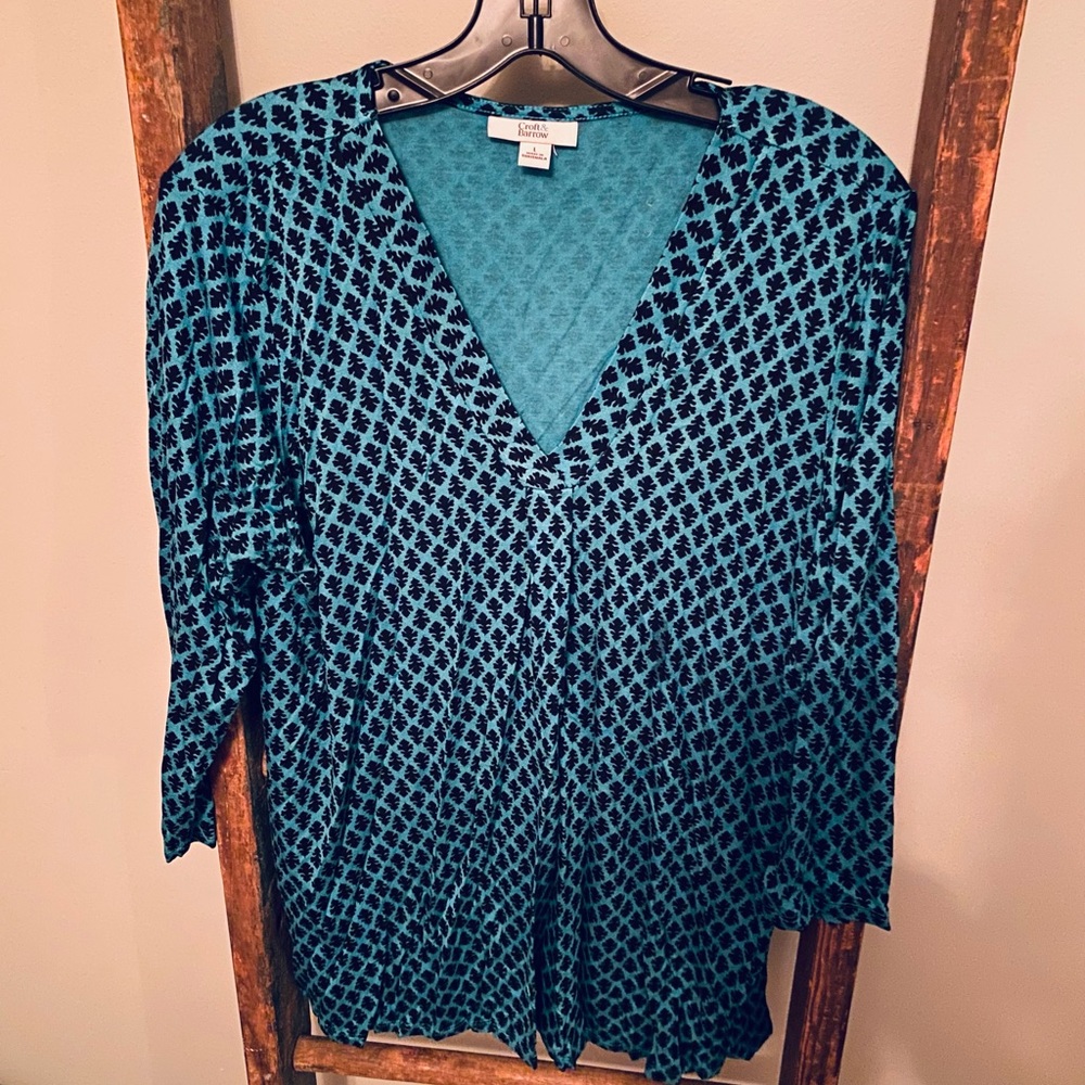 Blue flowy blouse size L
